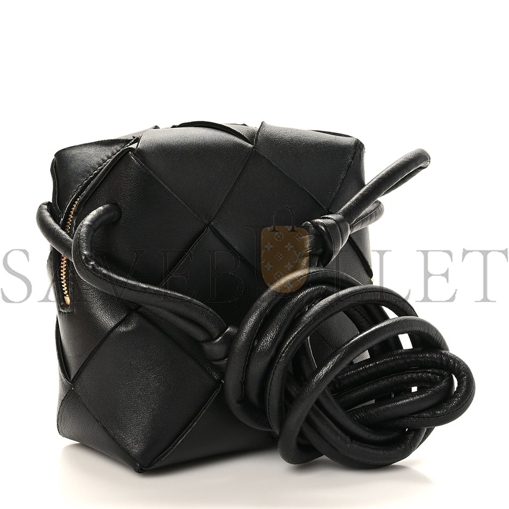 BOTTEGA VENETA LAMBSKIN MAXI INTRECCIATO MINI CASSETTE CAMERA BAG BLACK (15*14*7cm)